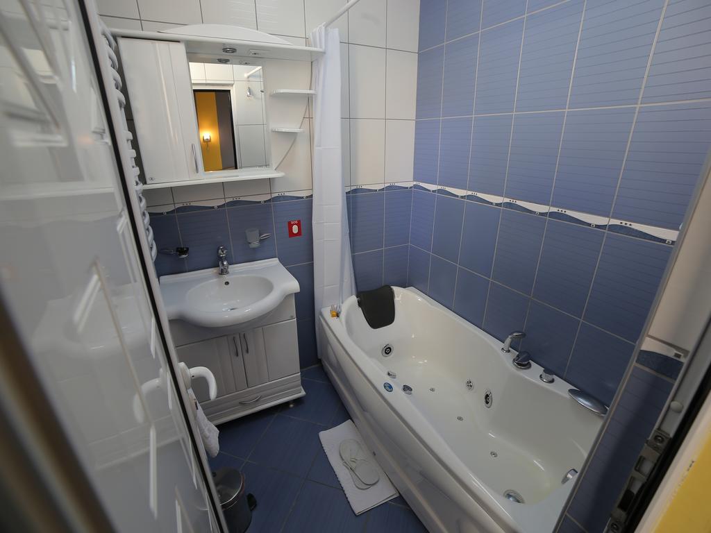 Hotel Zeneva Kragujevac Zimmer foto